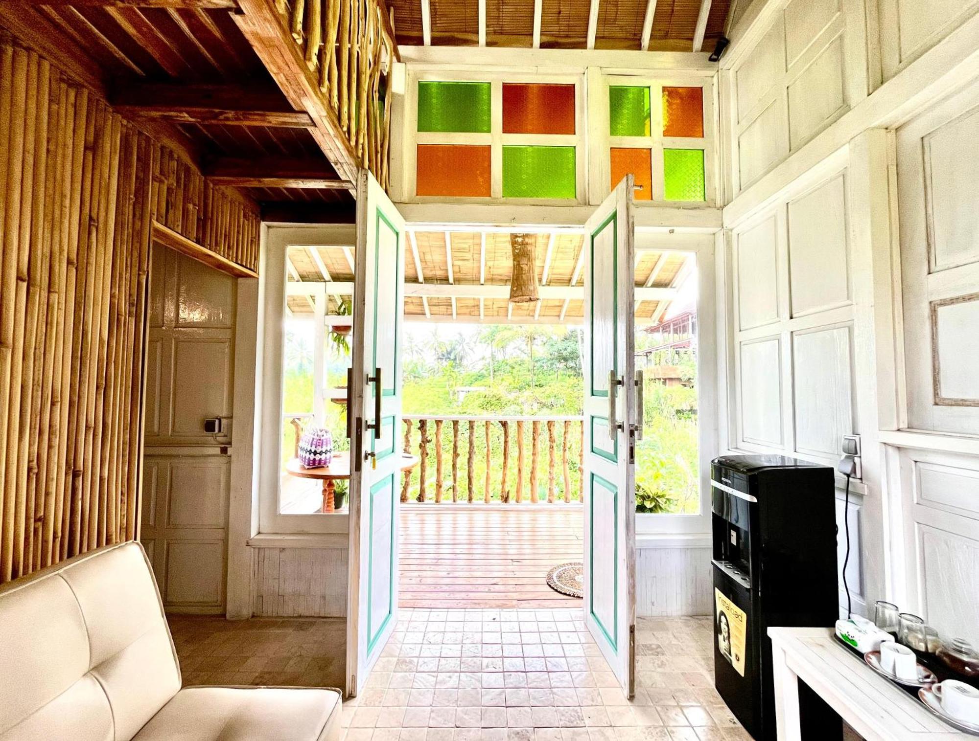 Pondok Is Oke Villa Scenic View Бануванги Екстериор снимка