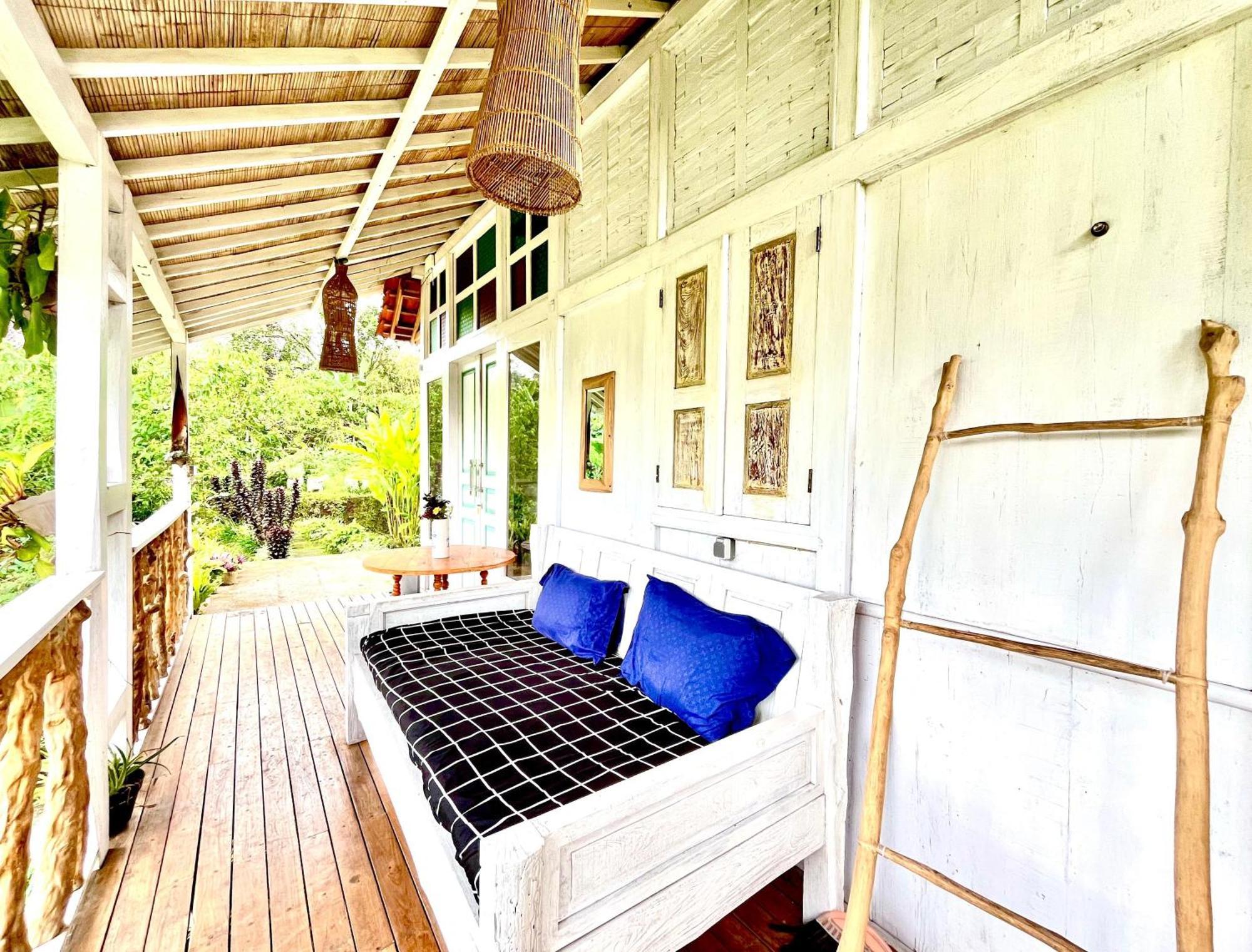 Pondok Is Oke Villa Scenic View Бануванги Екстериор снимка