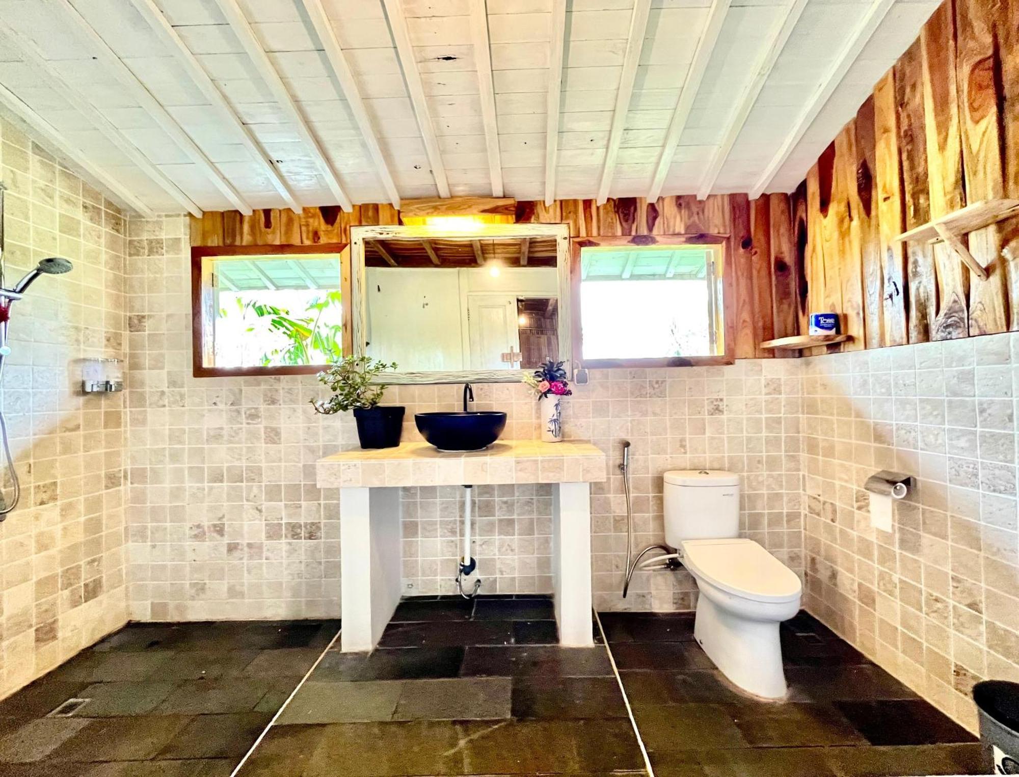Pondok Is Oke Villa Scenic View Бануванги Екстериор снимка