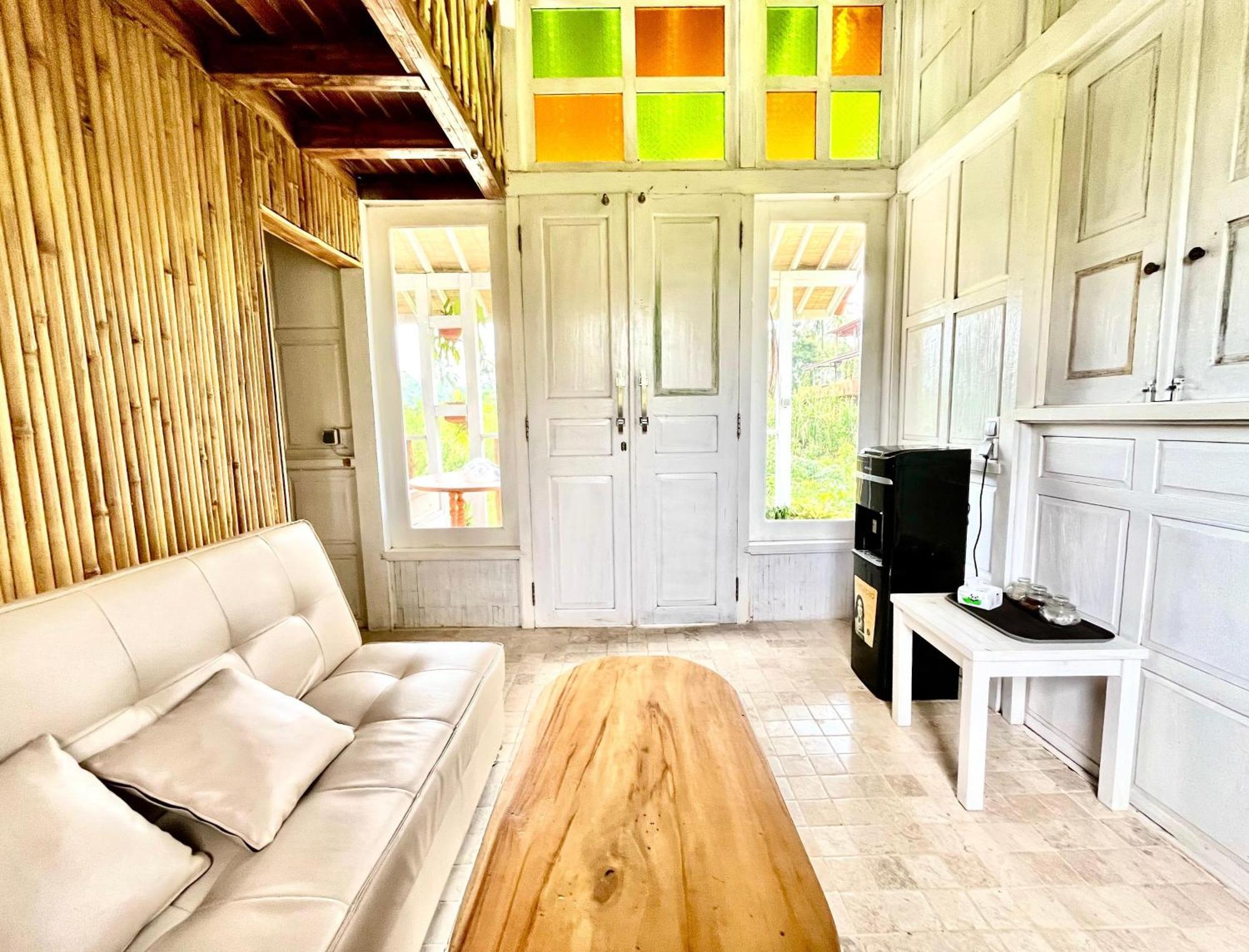 Pondok Is Oke Villa Scenic View Бануванги Екстериор снимка